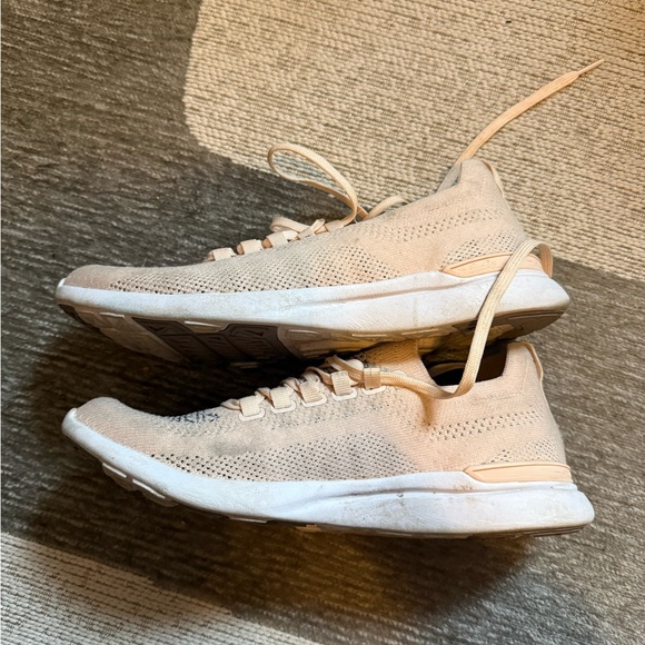 APL Sneakers - Picture 3 of 7